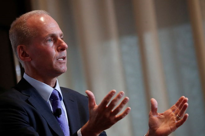 © Reuters. Boeing Chairman, President and CEO Dennis Muilenburg speaks at the New York Economic club luncheon in New York City